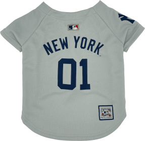 New York Yankees Throwback Jersey (size: XS)